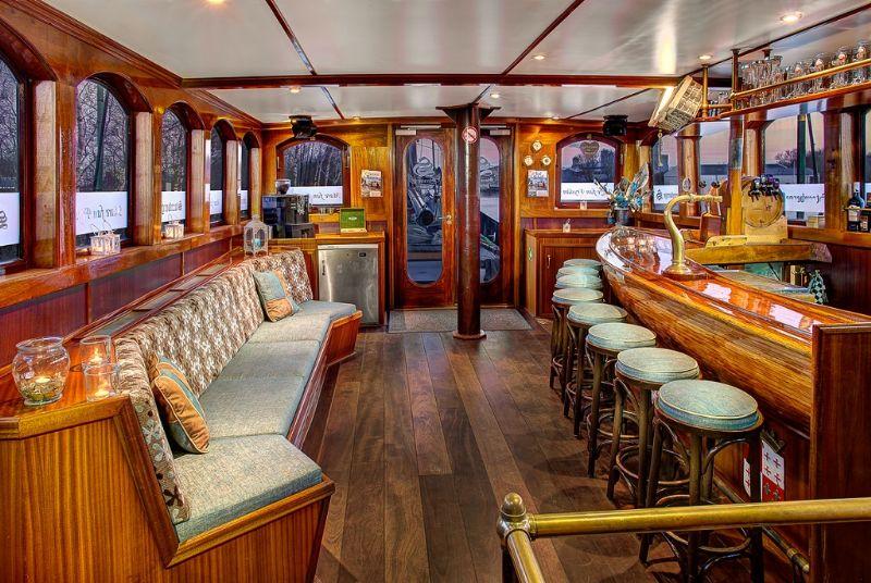 3_frisian_sailing_company_partyschip
