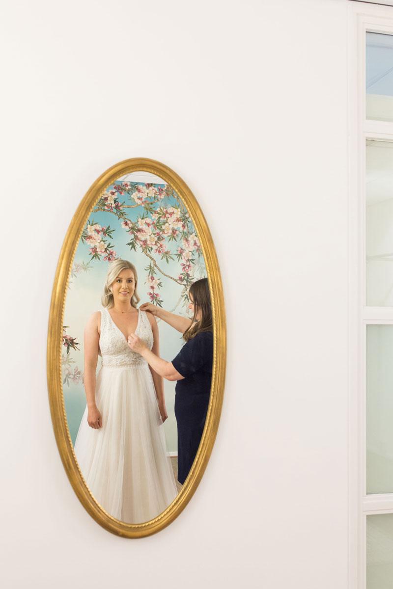 3_het_boudoir_bruidsmode_lelystad_trouwjurk-uitzoeken