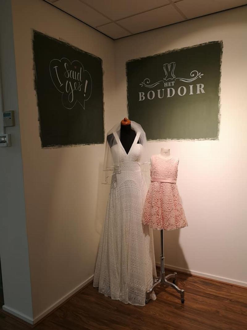 bloed Trojaanse paard verbrand Het Boudoir Bruidsmode | de mooiste kleding voor de bruidskinderen